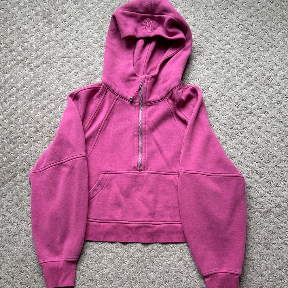 Lululemon sweatshirt
